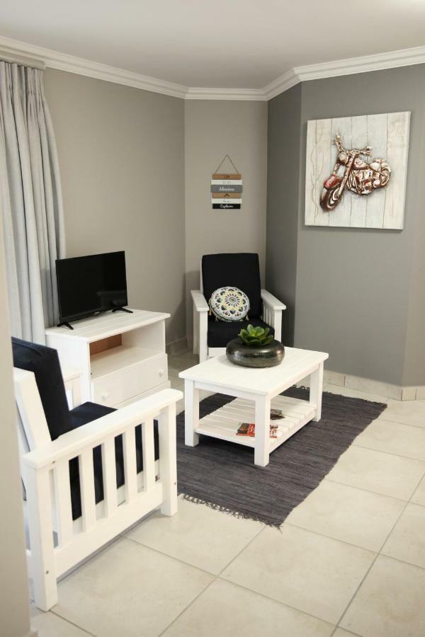 Mari-Amor Self-Catering Apartments Mossel Bay Esterno foto